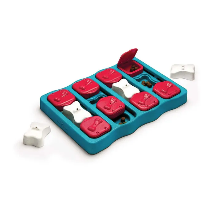 Nina Ottosson Dog Brick Game Level 2 - Blue